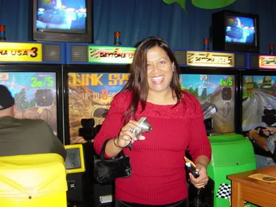 2006-12-02 Dave'n'Busters Party (06).JPG